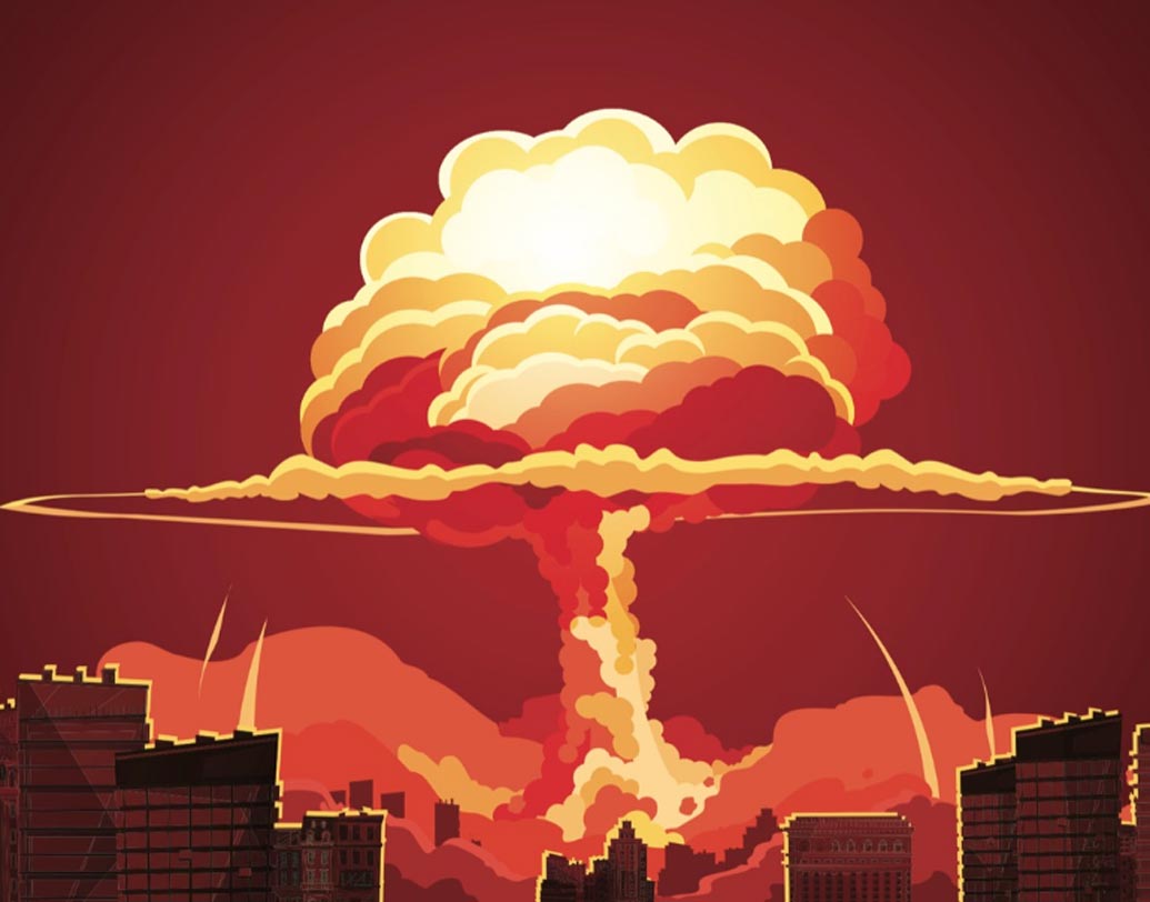 ২০১৪ সালে গুজরাতের সরকারি স্কুলের পাঠ্যবইয়েও ছিল এমন বিতর্কিত কিছু তথ্য। সরকারি স্কুলের ক্লাস সেভেনের সমাজবিজ্ঞানের পাঠ্যবইয়ে বলা হয়েছিল— দ্বিতীয় বিশ্বযুদ্ধের সময় জাপান নাকি মার্কিন যুক্তরাষ্ট্রের উপর পরমাণু বোমা নিক্ষেপ করেছিল।