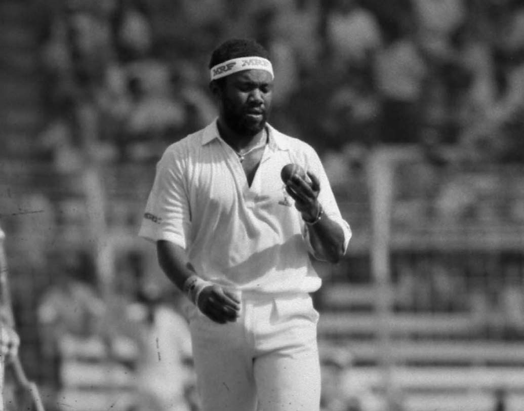 ম্যালকম মার্শাল: অ্যান্ডি লয়েডের ক্রিকেট কেরিয়র শেষ করে দিয়েছিল মার্শালের বাউন্সার। মার্শালের বাউন্সার সোজা এসে লাগে হেলমেট না থাকা লয়েডের মাথায়। এর পর বেশ কিছু দিন হাসপাতালে কাটাতে হয় লয়েডকে।