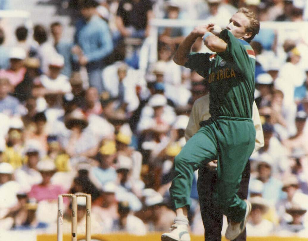 অ্যলান ডোনাল্ড: ১৯৯৬ বিশ্বকাপে ডোনাল্ডের বলে চোট পেয়েছিলেন আমিরশাহি অধিনায়ক সুলতান জাকবানি।