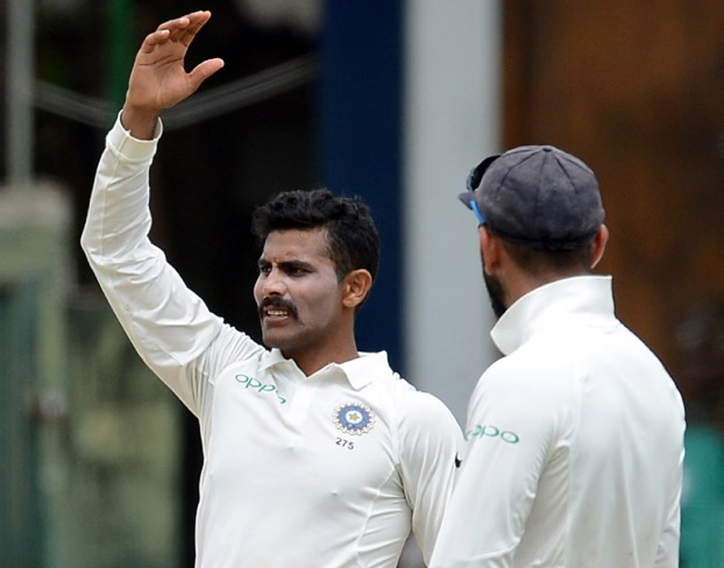 রবীন্দ্র জাডেজা: ৩২টি টেস্ট খেলে জাডেজার রান ১১৩৬ এবং উইকেট ১৫৫।