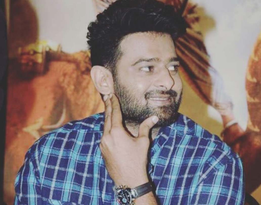 তবে বলিউডে প্রভাসের এন্ট্রি নিয়ে কোনও তথ্য পাওয়া যায়নি।