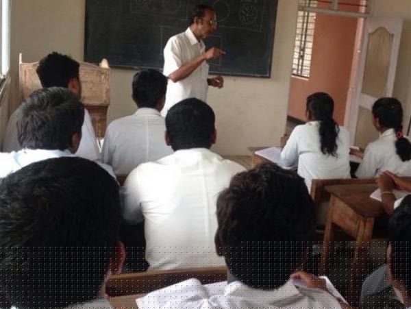 Salary of the para teachers did not increase, Leave increased, 