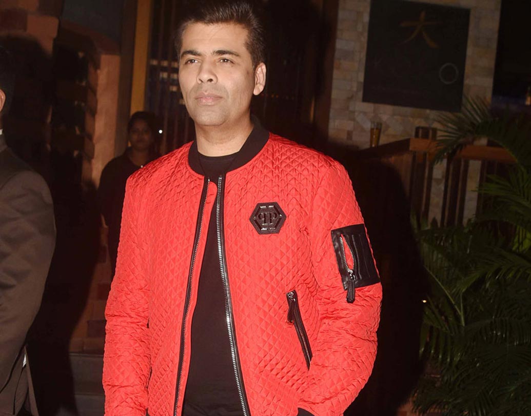 দীর্ঘ দিনের বন্ধু। সুজানের জন্মদিনে কর্ণ জোহর আসবেন না? তাই কখনও হয়।