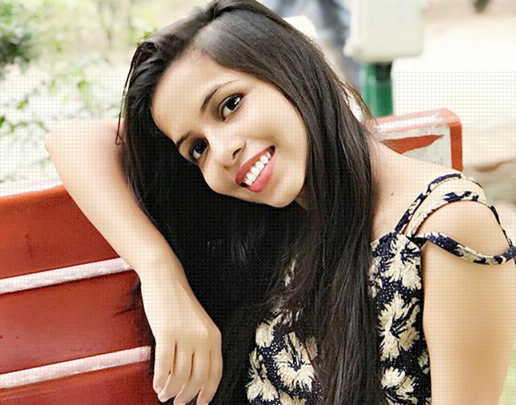 এই মুহূর্তে তিনি ‘রশকে কমর’ নামে একটি গানে সুর দিতে ব্যস্ত।