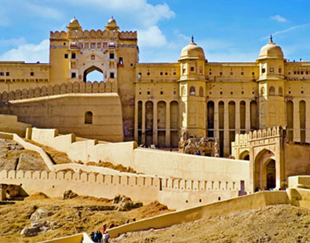 বাসস্থান অর্থে ব্যবহৃত শব্দেরও দেখা মিনবে অভিধানে। তার মধ্যে রয়েছে—‘নগর’, ‘নিবাস’, ‘কিলা’ বা কেল্লা।