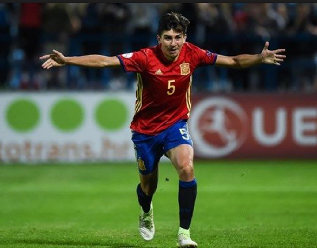 ভিক্টর চাস্ট (ডিফেন্ডার): শক্তিশালী এবং আক্রমণাত্মক ডিফেন্ডার হিসাবেই পরিচিত চাস্ট। সেন্টার-ব্যাক পজিশনে তার নেতৃত্বের উপর স্পেন নির্ভর করছে অনেকটাই।