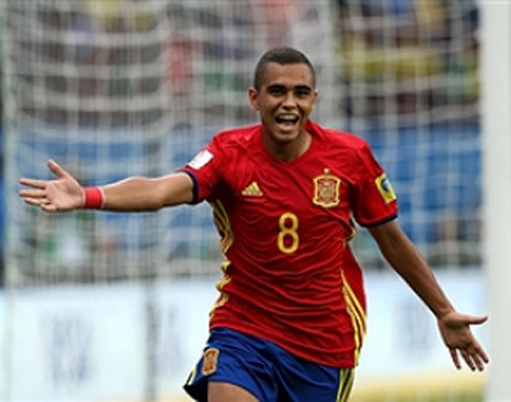 মহম্মদ মৌখলিস (মিডফিল্ডার): দুরন্ত গতি, বলের উপর অসাধারণ নিয়ন্ত্রণ এবং স্কিলের জন্য খুব তাড়াতাড়ি নজর কাড়ে সে। চলতি যুব বিশ্বকাপে ঝুলিতে মাত্র একটি গোল থাকলেও প্লে মেকার মৌখলিসের দিকে নজর তাই রাখতেই হবে।