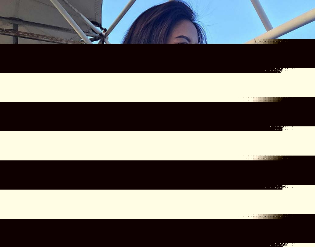 যদিও তাঁর জবাব, নার্স হলেই যে কেউ মডেল হতে পারবে না, এমন তো কোনও বিধিনিষেধ নেই। বিখ্যাত হবেন বলে এ সব ভেবে তিনি ছবি পোস্ট করেন না। তিনি তাঁর নিজের দুনিয়ায় থাকতে ভালবাসেন।