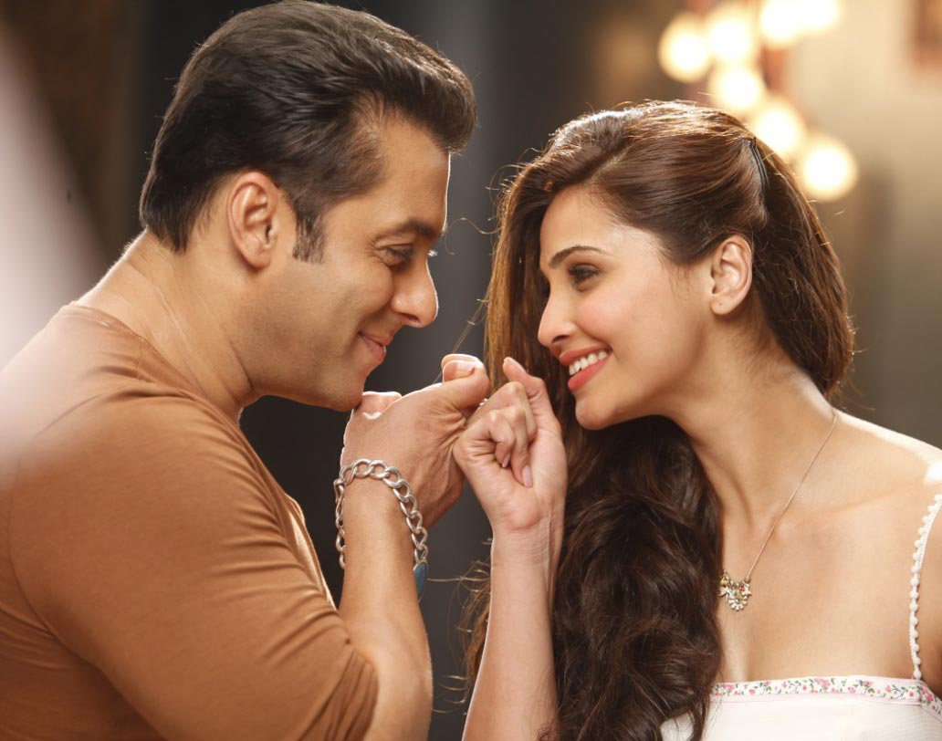 বলিউডের ‘ভাইজান’ সলমন খানের ছবি। নাম হবে ‘মেন্টাল’? তেলুগু ছবি ‘স্তালিন’ থেকে অনুপ্রাণিত এই ছবির প্রথম নাম এটাই ছিল। পরে নাম পরিবর্তন করে রাখা হয় ‘জয় হো’।