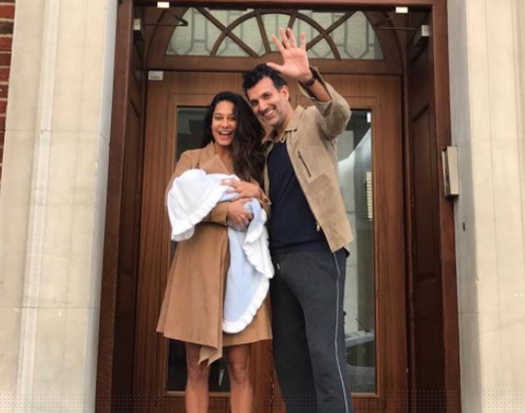 লিসা নিজেই ইনস্টাগ্রামে পোস্ট করেছেন তাঁদের এই সাম্প্রতিক ‘হলিডে ক্লিকস’।