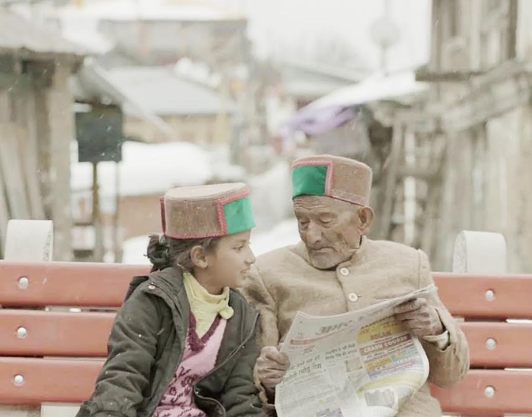 সেই যে ১৯৫১ সাল থেকে শুরু হল, তার পর এক বারের জন্যও ভোট দিতে ভোলেননি নেগি। তাঁর পুত্রবধূ সুরমা দেবী বলছেন, “অন্যদের কাছে তিনি ভোট দেওয়ার বিষয়ে অনুপ্রেরণা হতে পারেন। একবারের জন্য ভোট দিতে ভোলেননি তিনি।”