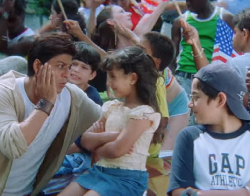 ছবিতে মূলত সব চরিত্রের ড্রেস ডিজাইন করেছেন মণীশ মালহোত্র। কেবল জিয়ার সমস্ত পোশাক এবং তার পুতুলগুলির ড্রেসও ডিজাইন করেছেন প্রীতি।