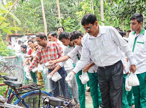 Teacher-Students jointly on road to prevent Dengue