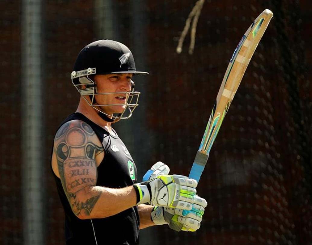 নিউজিল্যান্ডের ব্যাটসম্যান ব্রেন্ডন ম্যাকালাম তাঁর ১২ বছরের কেরিয়ারে ১০১টি টেস্টে খেলেছেন। কিন্তু, এক বারও চোটের জন্য ক্রিকেট থেকে দূরে থাকেননি তিনি।