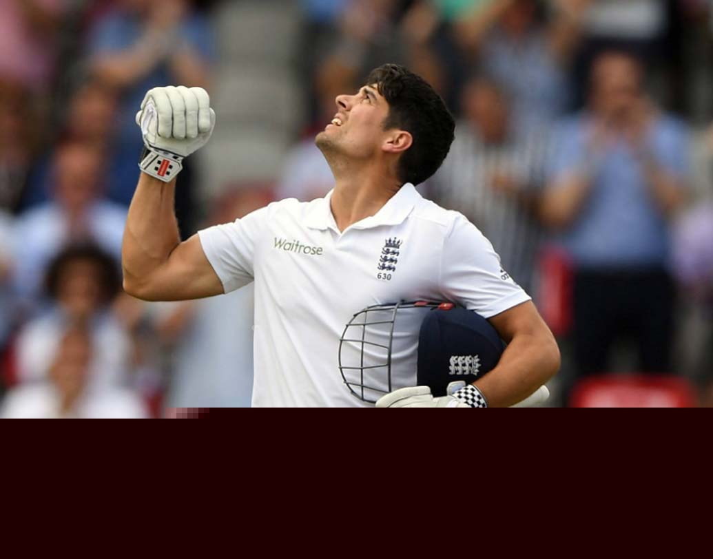 অস্ট্রেলিয়ার বাউন্সি পিচ হোক বা ভারতের স্লো পিচ— ইংল্যান্ডের প্রাক্তন অধিনায়ক অ্যালিস্টার কুক সবেতেই সমান স্বচ্ছন্দে ব্যাট করেছেন। এখনও পর্যন্ত ১৪৭টি টেস্ট খেললেও বড়সড় কোনও চোটের জন্য দীর্ঘ দিন দলের বাইরে থাকতে হয়নি এই ওপেনারকে।