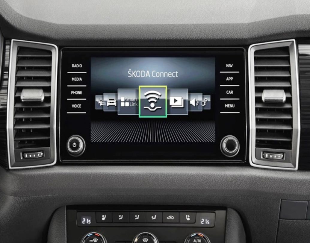 স্বয়ংক্রিয় গিয়ার বিশিষ্ট এই গাড়ির সর্বোচ্চ গতি ২১০ কিলোমিটার প্রতি ঘণ্টা।