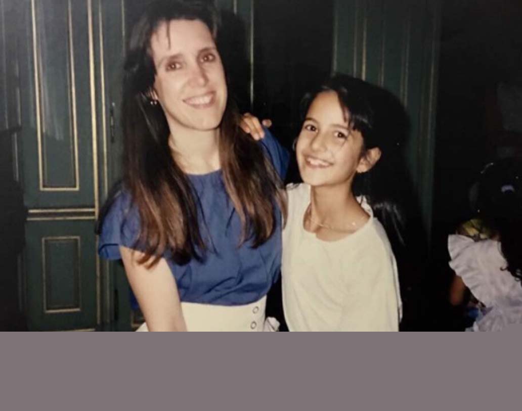 মা-এর সঙ্গে নাচের ছবি। অভিনেত্রী ছবিটি ইনস্টাগ্রামে পোস্ট করে লিখেছিলেন, ‘‘এই বিশ্বে তাঁর দেখা সবচেয়ে শক্তিশালী মহিলা।’’ ছবিটি পাওয়া গিয়েছে ক্যাটরিনা কইফের ইনস্টাগ্রাম পেজে।