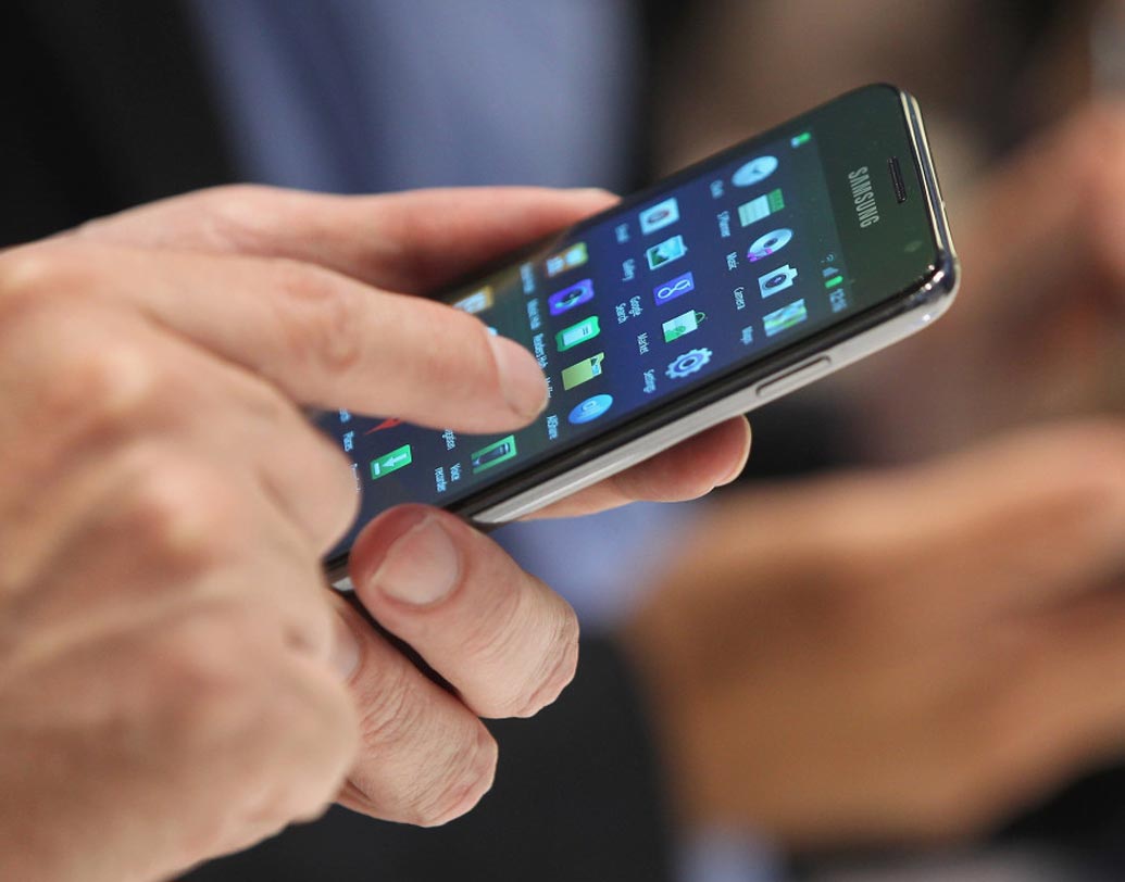 এয়ারটেলের ৩৯৯ টাকার ট্যারিফ প্ল্যানে মিলবে ‘আনলিমিটেড ভয়েস কলিং’ এবং প্রতি দিন ১ জিবি ৪জি/৩জি/২জি ডেটা ৮৪ দিনের জন্য।