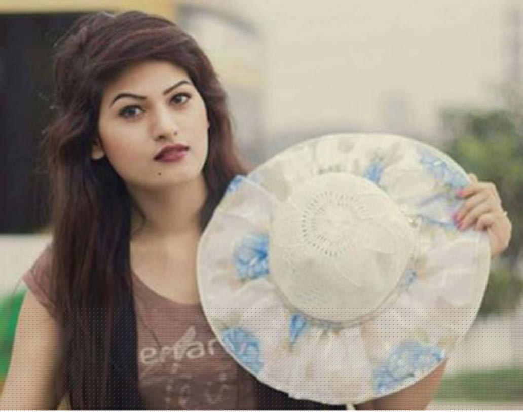 জান্নাতুল নাঈম এভ্রিল, মিস ওয়ার্ল্ড বাংলাদেশ ২০১৭: নিজের বিয়ের খবর গোপন রেখে মুকুট হারান জান্নাতুল নাঈম এভ্রিল।