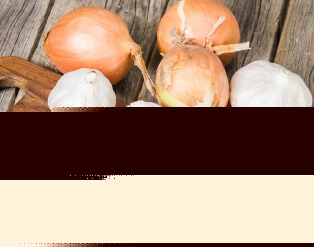 পেঁয়াজ এবং রসুন: খুব পেঁয়াজ এবং রসুন দেওয়া খাবার খান কি? সহবাসের আগে একেবারেই এড়িয়ে চলুন এই ধরনের খাবার। এর মধ্যে থাকা উপাদানগুলি ভেঙে গ্যাস সৃষ্টিকারী যৌগ তৈরি হয়। যা মিলনের ইচ্ছা কমিয়ে দেয়।