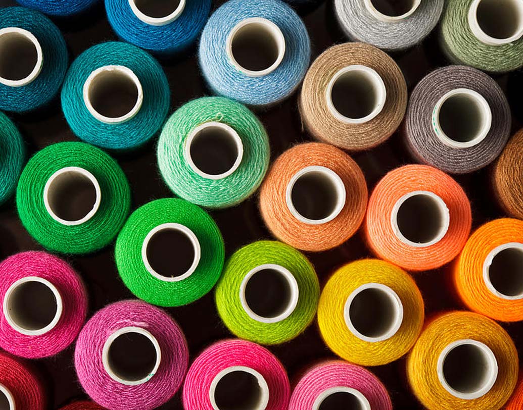 সিন্থেটিক সুতোর জিএসটি কর ২৮ শতাংশ থেকে ১৮ শতাংশ হল।