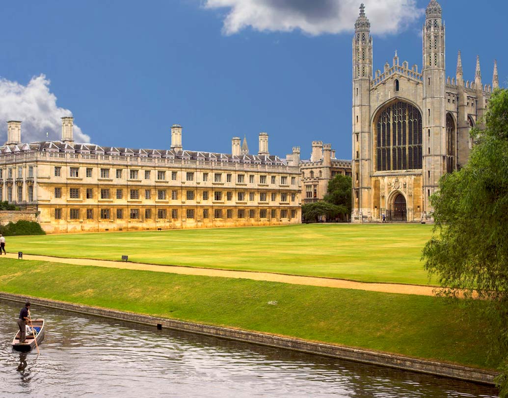 কেমব্রিজ বিশ্ববিদ্যালয়: পৃথিবীর সেরা ৫টি বিশ্ববিদ্যালয়ের মধ্যে এর স্থান। এবং এটি ইংল্যান্ডের দ্বিতীয় প্রাচীনতম বিশ্ববিদ্যালয়। অক্সফোর্ড বিশ্ববিদ্যালয়ের প্রতি ক্ষুণ্ণ হয়ে ১২০৯ খ্রিস্টাব্দে শহরের বাসিন্দারা প্রতিষ্ঠা করেন কেমব্রিজ বিশ্ববিদ্যালয়। সেই থেকে অক্সফোর্ড এবং কেমব্রিজ চির প্রতিদ্বন্দ্বী দুটি বিশ্ববিদ্যালয়। এর সঙ্গে যুক্ত আছেন ৮৫জন নোবেল জয়ী শিক্ষক।