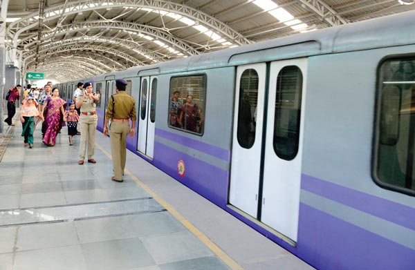 Daily passengers are facing problems due to irregular metro services