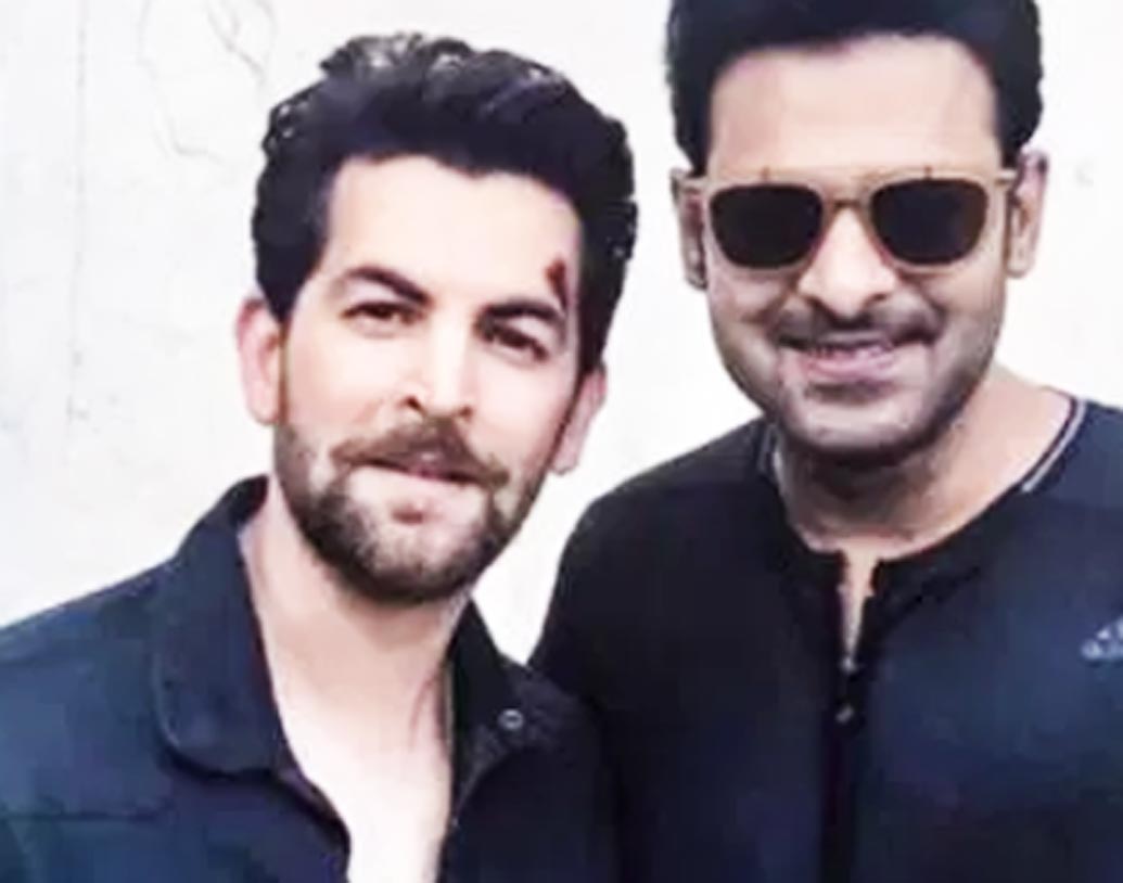 প্রভাস তো না হয় ছবির হিরো। কিন্তু ভিলেন? ছবিতে ভিলেন হিসেবে দেখা যাবে নীল নিতিন মুকেশকে। ‘ওয়াজির’ ছবিতে ভিলেনের চরিত্রে অভিনয় করার পর আর  এক বার নীল নিতিন মুকেশকে দেখা যাবে বাহুবলের সঙ্গে টক্কর নিতে। আর ছবি রিলিজের আগে নীল তো ইতিমধ্যে এ-ও বলে দিয়েছেন যে, ‘সাহো’ নাকি ২০১৮-র ব্লক বাস্টার হিট।