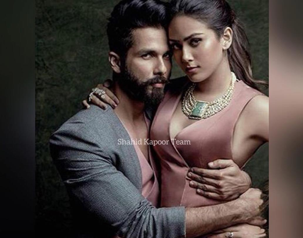 শাহিদ নিজেই তাঁর ইনস্টাগ্রাম পেজে এই ছবিগুলি শেয়ার করেছেন। ক্যাপশনে শুধুই লিখেছেন, ‘হ্যালো’!