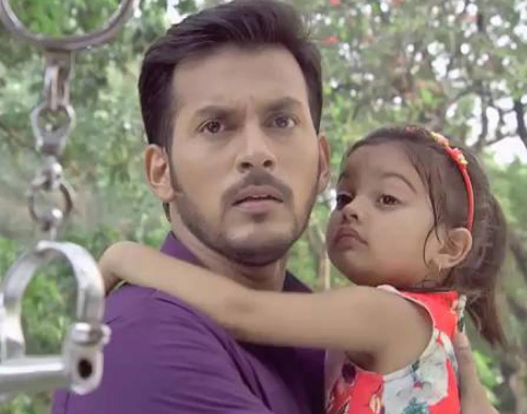 ‘ছদ্মবেশী’ ধারাবাহিকের ছোট্ট ‘টুপটুপ’-এর নাম কার্তিশা ভট্টাচার্য।