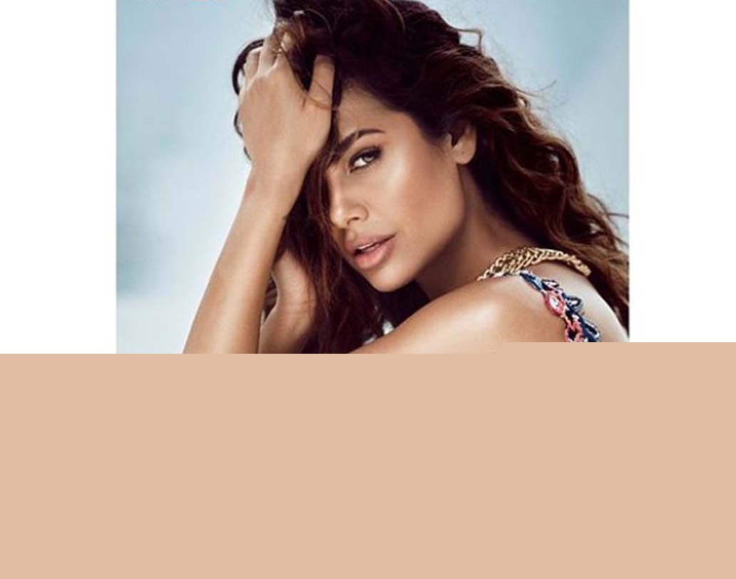 Have you seen the latest photo shoot of actress Esha Gupta dgtl