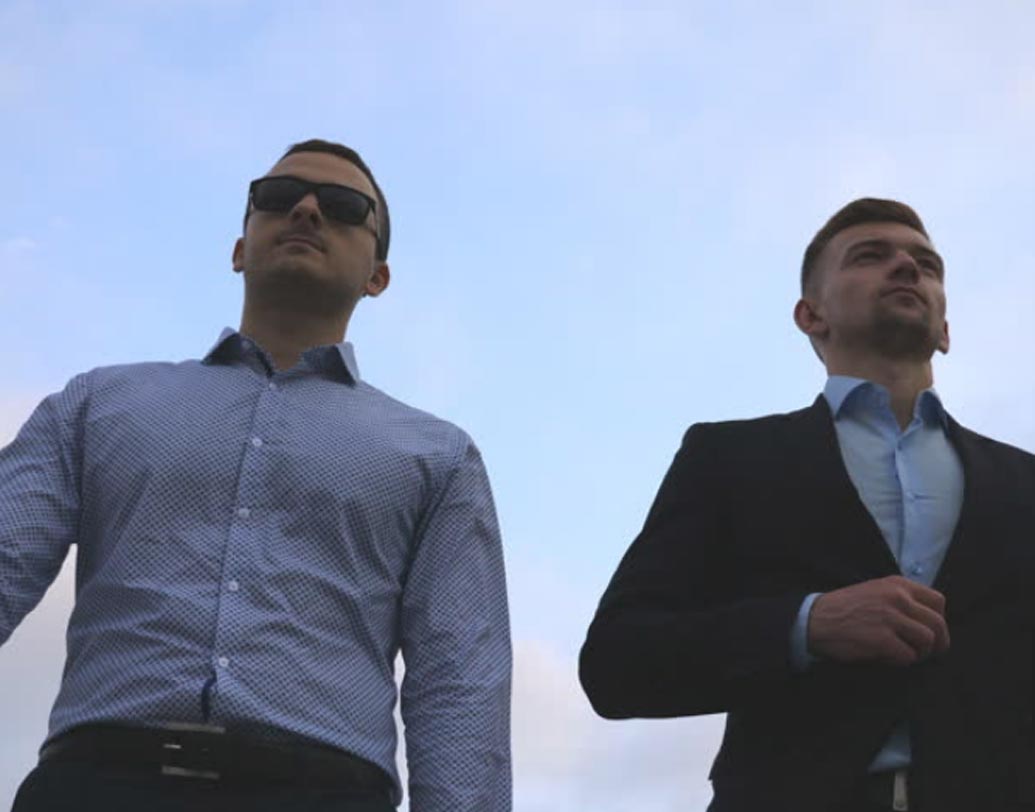 Know these 5 essentials that every men should carry dgtl