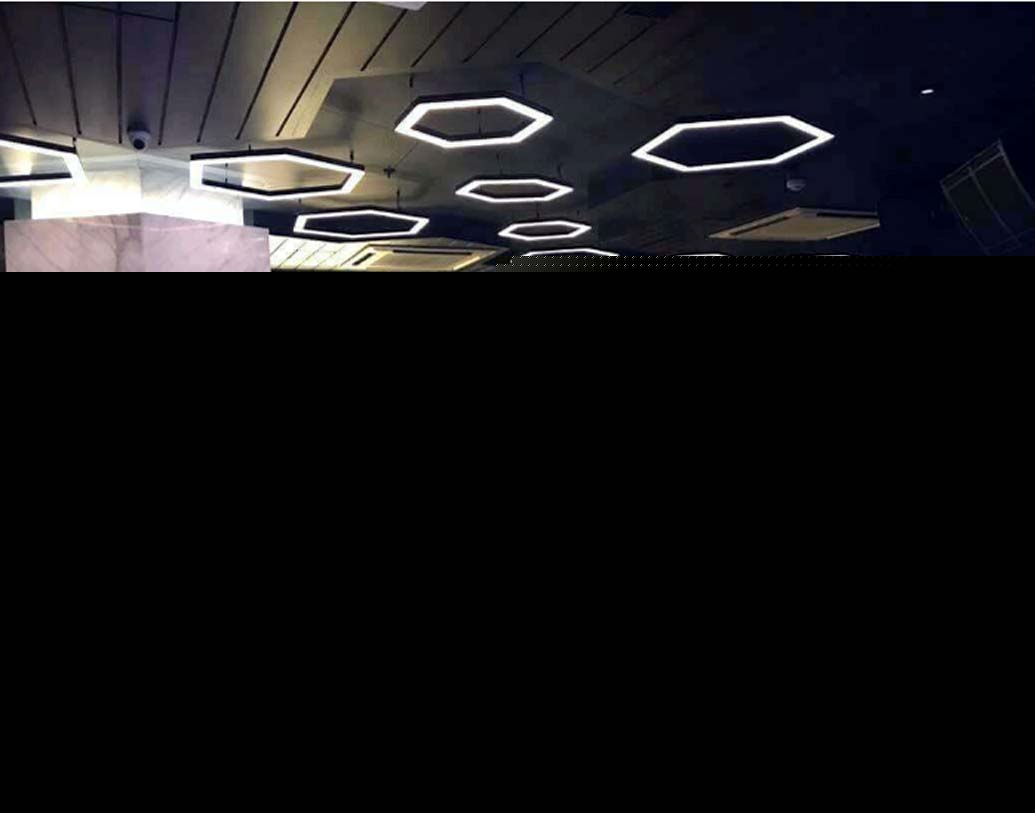 রেঁস্তোরাটি দু’টি সেক্টরে ভাগ করা হয়েছে। বার থেকে ডাইন ইন প্লেস, প্রতিটি বিভাগেই নতুনত্বের ছোঁয়া রেখেছেন বিরাট।