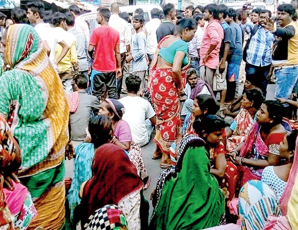 Chunchura's Toto driver missing case, road Blockade