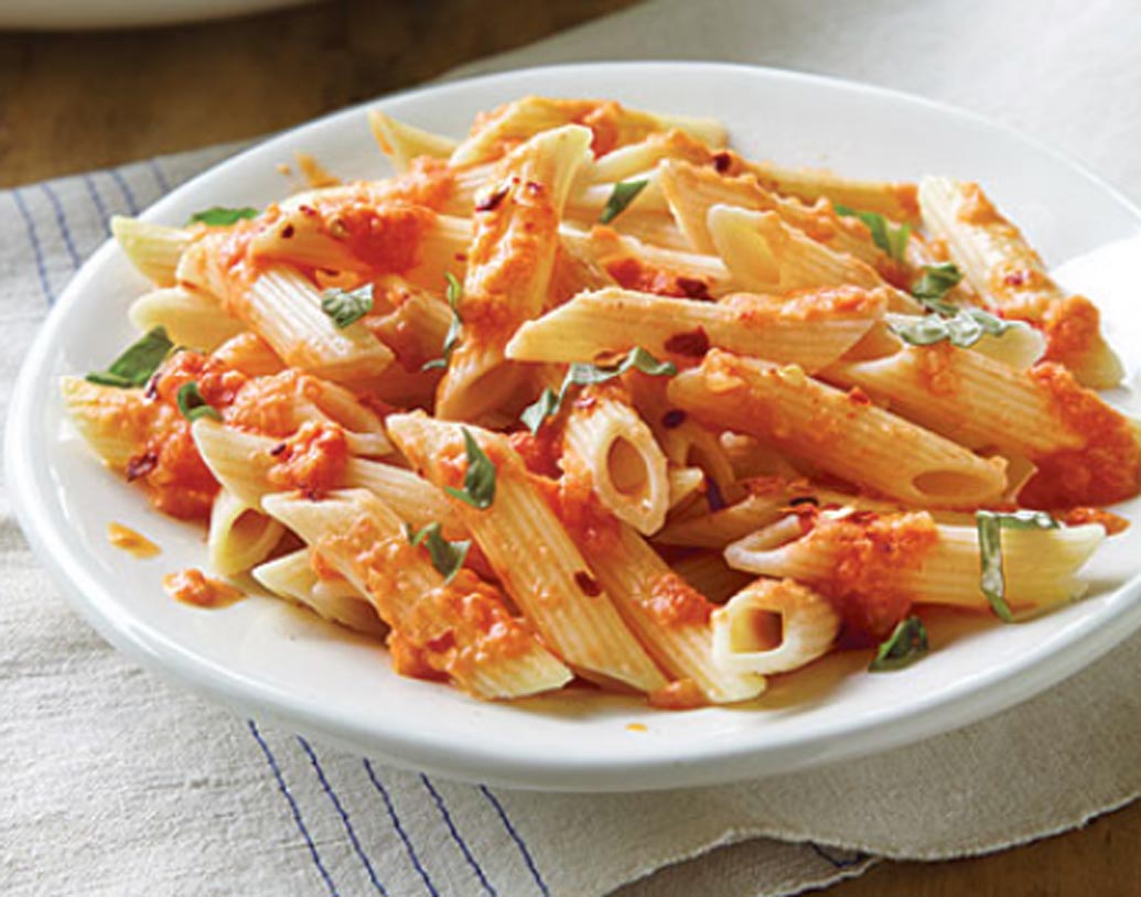 ১৮ শতাংশ থেকে জিএসটি কর কমে ১২ শতাংশ হয়েছে কনডেনস্ড মিল্ক, চিনি, পাস্তা, মেয়োনিজ, ডায়াবেটিক ফুড, সুতীর দ্রব্যে। বাঁশের তৈরি আসবাবের উপরও কর কমেছে।