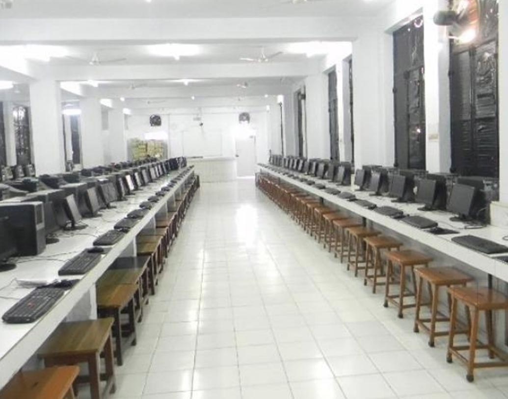 প্রথমে মাত্র ৫ জন পড়ুয়া ছিল এই স্কুলে। খুব তাড়াতাড়ি তা খ্যাতি অর্জন করে এবং দ্রুত ছাত্র সংখ্যাও বাড়তে থাকে।