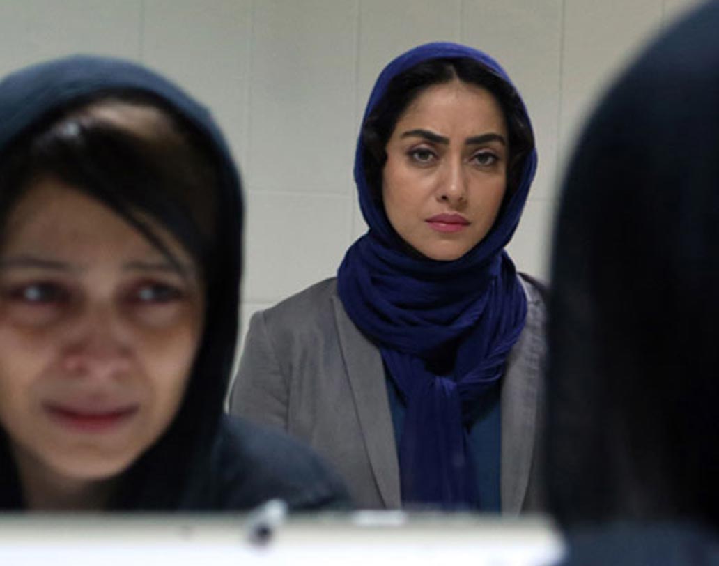 ইরানি ছবি ‘ইয়েলো’। এই ছবিটি এ বারের ফিল্ম ফেস্টিভ্যালের উদ্বোধনী ছবি। যাঁরা উদ্বোধনী অনুষ্ঠান মিস করেছেন, তাঁদের জন্য দ্বিতীয় সুযোগ। ছবিটি দেখা যাবে নজরুল তীর্থে, বিকেল ৪টেয়।