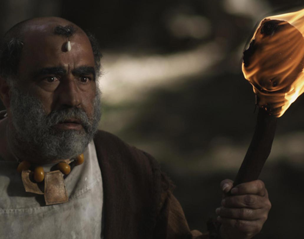 ‘আন্দ্রোমা... ব্লাড অ্যান্ড কোল’ মরোক্কোর ছবি। পরিচালক আজ লারাব আলাউই লামহাজরি। এই দেশের ছবি দেখার খুব একটা সুযোগ পাওয়া যায় না। ছবিটি এ বারের ফিল্ম ফেস্টিভ্যালে বাড়তি পাওনা। সোমবার ছবিটি দেখা যাবে নন্দন টু-তে দুপুর ৩-১৫ মিনিটে।