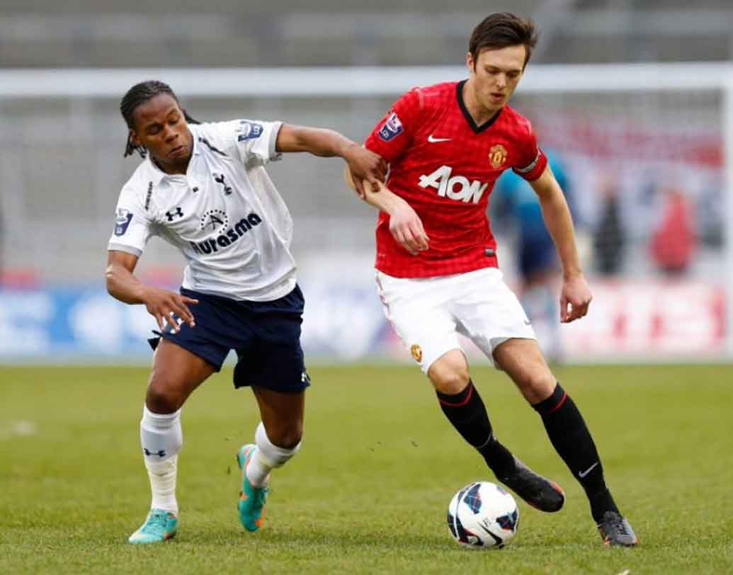 বরাবরই ডিফেন্স লাইনকে শক্তিশালী রেখে দল সাজায় এটিকে। এই মরসুমেও তার অন্যথা হয়নি। সেন্ট্রাল ডিফেন্সে জর্ডিমন্টেল ও ম্যানচেষ্টার ইউনাইটেডের অ্যাকাডেমি থেকে উঠে আসা টম থর্পের জুটি জমে গেলে এর সুবিধা নিঃসন্দেহে পাবে এটিকে।