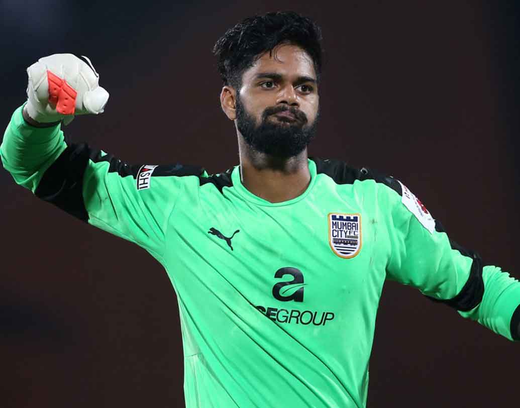 অ্যালবিনো গোমেজ: আইজলকে আই লিগ চ্যাম্পিয়ন করার পিছনে প্রাক্তন এই মুম্বই সিটি এফসির গোলরক্ষকের ভূমিকা অনস্বীকার্য। এ বারে দিল্লি ডায়নামোজের তিন কাঠি রক্ষার দায়িত্ব তাঁর উপর।