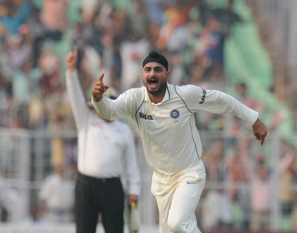 শ্রীলঙ্কার বিরুদ্ধে ১৬টি টেস্ট খেলেছেন হরভজন সিংহ। ১৬টি টেস্টে হরভজনের উইকেট সংখ্যা ৫৩।