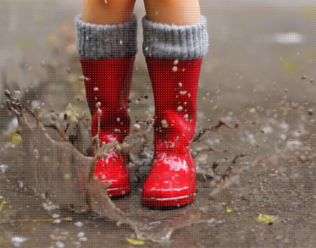 ছোটবেলা নিশ্চয়ই আপনার অনেক প্রিয় খেলা ছিল? বৃষ্টিতে ভেজা, কাগজের প্লেন বানিয়ে ওড়ানো। বড় হতে হতে সেগুলো হারিয়ে গিয়েছে। যখনই সময় পাবেন আবার ছোটবেলার সেই কাজগুলো করুন। দেখবেন একই রকম উপভোগ করছেন। স্ট্রেস কাটিয়ে উঠতে পারবেন।