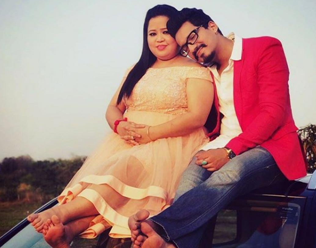 হর্ষের সঙ্গে প্রেমটাও নাকি চলেছিল চুপি চুপিই। বাগদানও সেরেছেন মোটামুটি গোপনেই। ভারতী জানিয়েছেন, হর্ষ খুবই প্রাপ্তমনস্ক এবং শান্ত প্রকৃতির। আর তিনি ঠিক এর উল্টোটা।