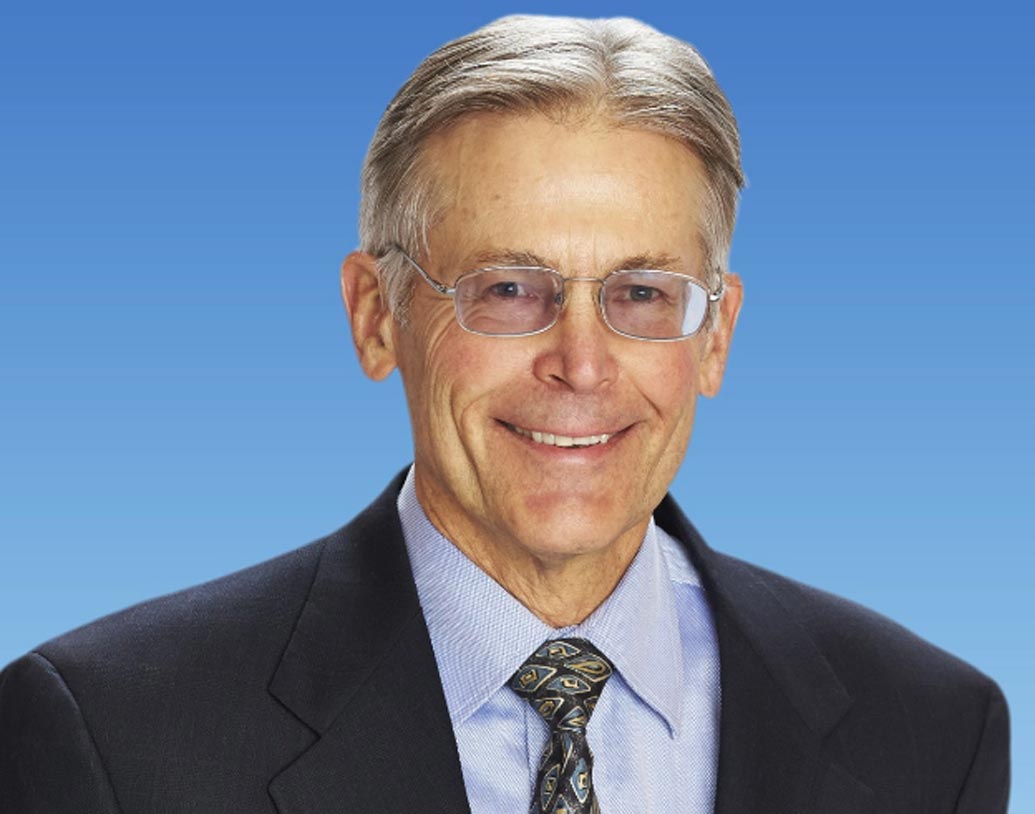 জিম সি ওয়ালটন (আর্ভেস্ট ব্যাঙ্ক): ওয়ালমার্টের প্রতিষ্ঠাতা শ্যাম ওয়ালটনের মতোই সাধারণ জীবনে বিশ্বাসী জিম। একটি সাধারণ বাড়িতেই তাঁর বাস।