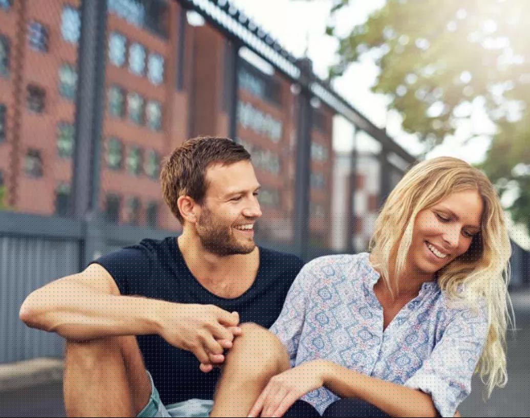 হয়তো আপনি জানতে চাইছেন— ছোটবেলায় সব থেকে পাগলাটে কী কাণ্ড ঘটিয়েছেন, কিন্তু জিজ্ঞাসা করতে পারছেন না। সে ক্ষেত্রে ছোটবেলা নিয়ে কথাবার্তা বলুন।