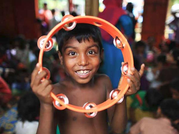 Rohingya child refugees want to go back their home