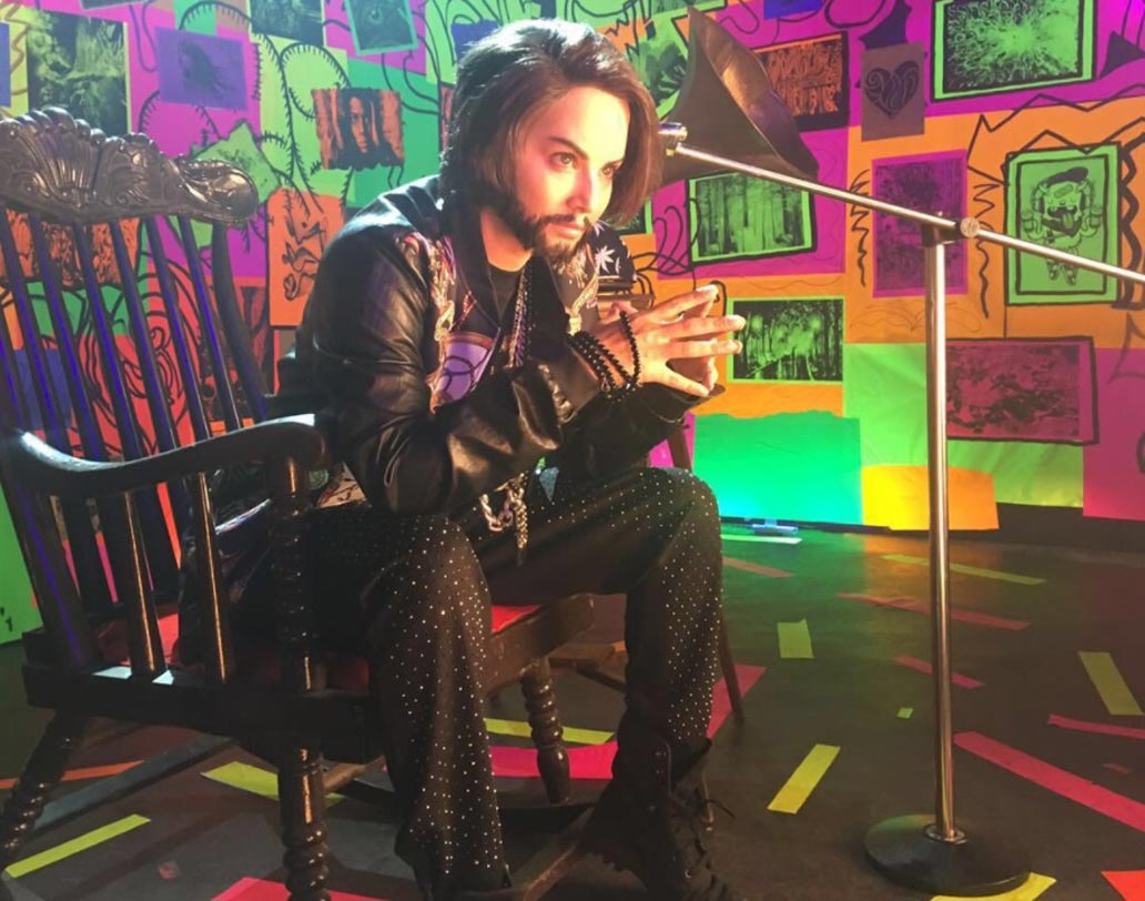 এ বার পোস্ট করেছেন এই ছবি। ছবির জন্য ছেলে সাজলেন নায়িকা। আরবাজ খানের সঙ্গে তাঁর ‘তেরা ইন্তেজার’ ছবির জন্যই নাকি এমন লুক চেঞ্জ সানির।