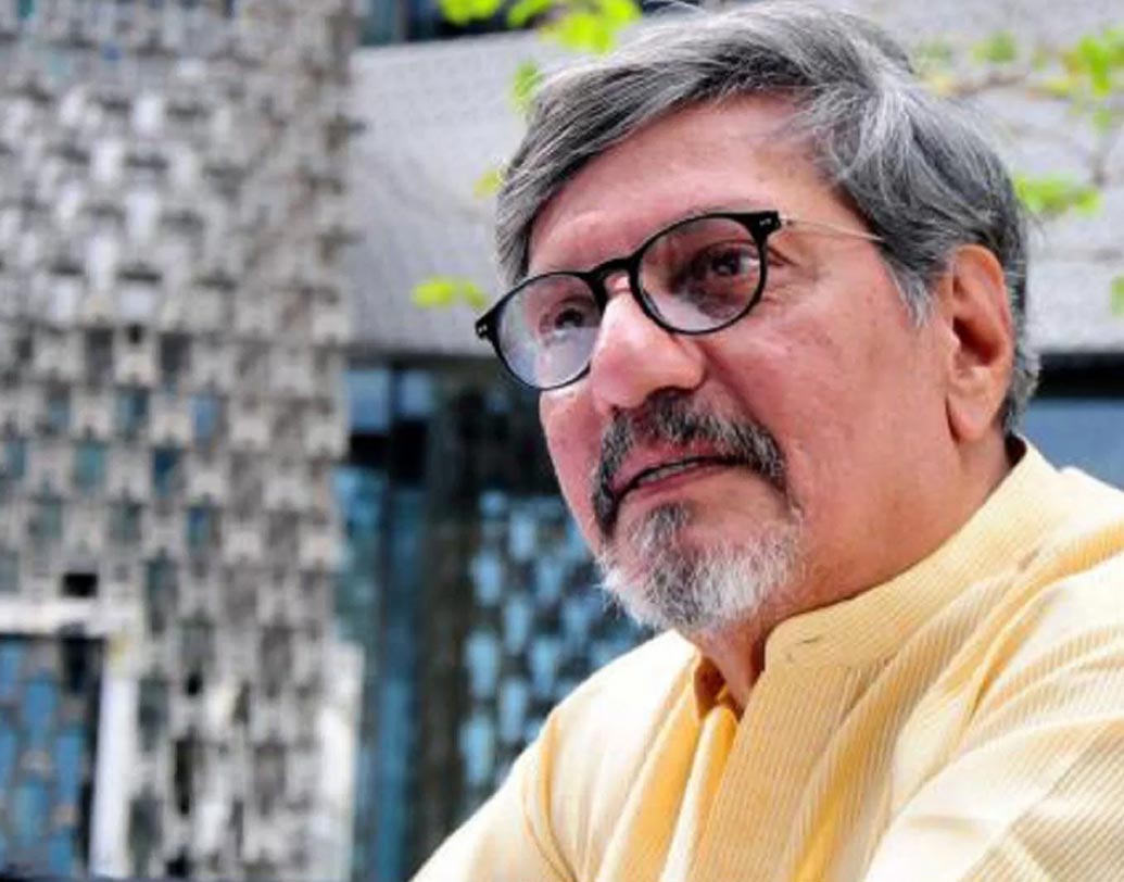 অমল পালেকর: অভিনয়কে ফুল টাইম কেরিয়ার করে নেওয়ার আগে ‘ব্যাঙ্ক অব ইন্ডিয়া’র কর্মী ছিলেন তিনি।