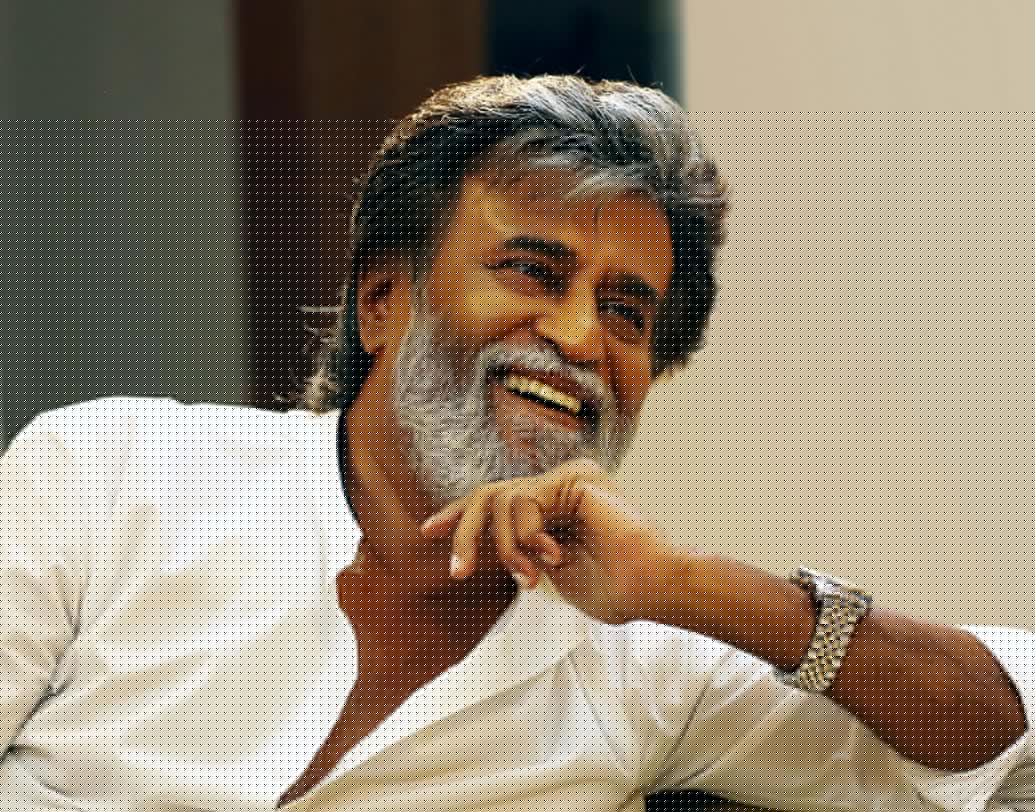 রজনীকান্ত: বেঙ্গালুরু ট্রান্সপোর্ট সার্ভিস(বিটিএস)-এর বাস কন্ডাক্টর হিসেবে কাজ করতেন দক্ষিণ ভারতের ‘থালাইভার’।