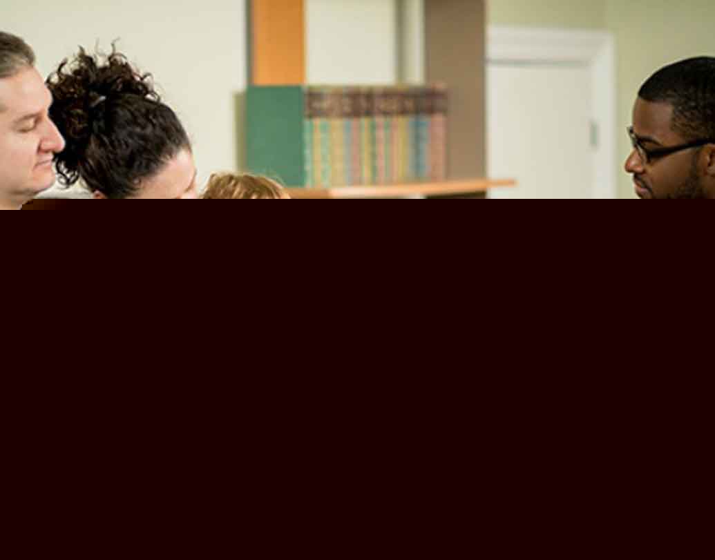 সমাজকর্মী:
সেবাকর্মীদের মতোই প্রভূত মানসিক চাপের মধ্যে কাজ করতে হয় সমাজকর্মীদেরও। ফলে এই ধরনের কাজের সঙ্গে যুক্ত ব্যক্তিরা অবসাদে ভোগেন বেশি।